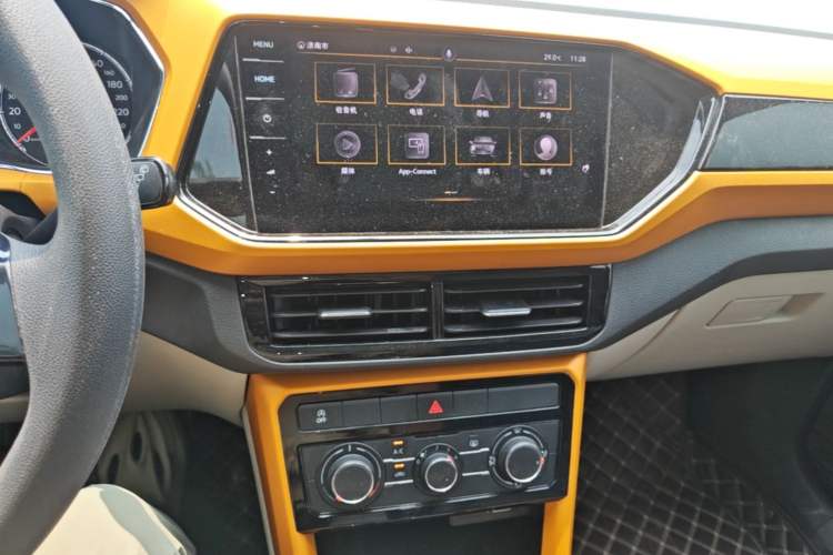 Used Volkswagen T-Cross 2021 280TSI DSG Comfort Edition Audio And AC Panel