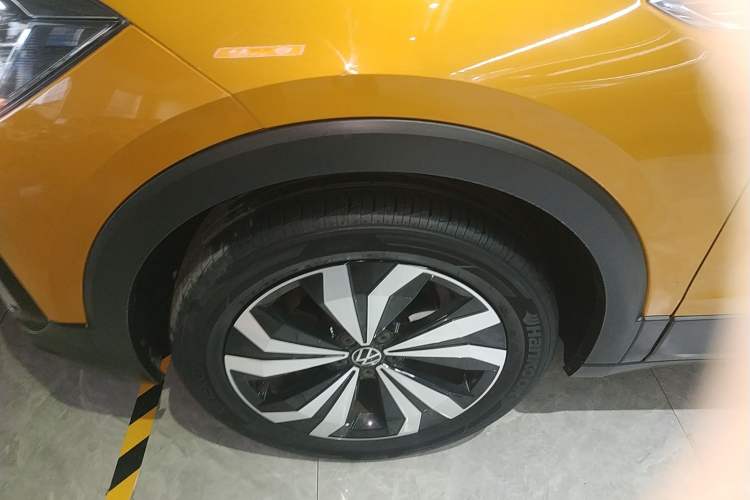 Used Volkswagen T-Cross 2021 280TSI DSG Luxury Edition Left Front Wheel Hub