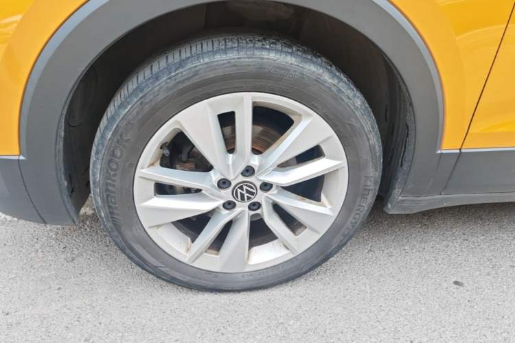 Used Volkswagen T-Cross 2021 280TSI DSG Comfort Edition Left Front Wheel Hub