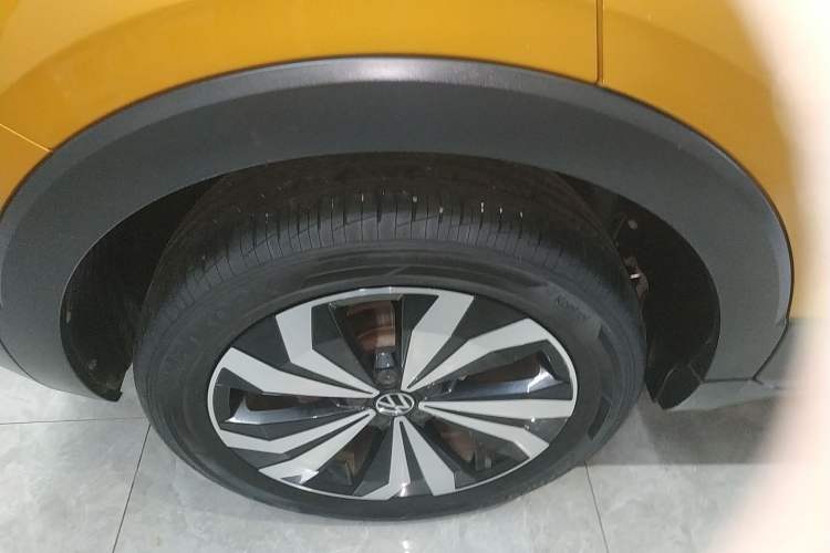 Used Volkswagen T-Cross 2021 280TSI DSG Luxury Edition Right Rear Wheel Hub