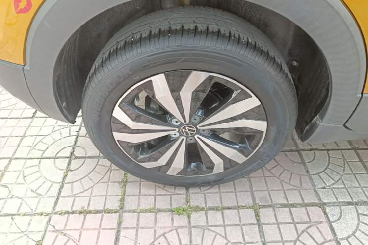 Used Volkswagen T-Cross 2021 280TSI DSG Luxury Edition Right Rear Wheel Hub