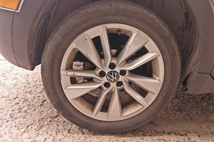 Used Volkswagen T-Cross 2021 280TSI DSG Comfort Edition Right Rear Wheel Hub
