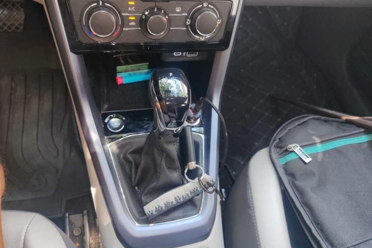 Used Volkswagen T-Cross 2022 1.5L Automatic Comfort Edition Gear Lever