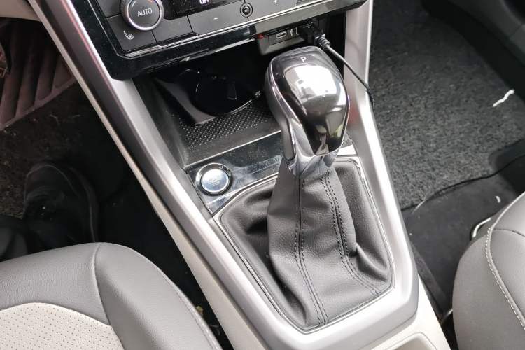 Used Volkswagen T-Cross 2022 280TSI DSG Luxury Edition Gear Lever