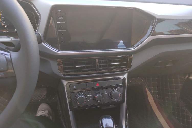 Used Volkswagen T-Cross 2022 280TSI DSG Comfort Edition Audio And AC Panel
