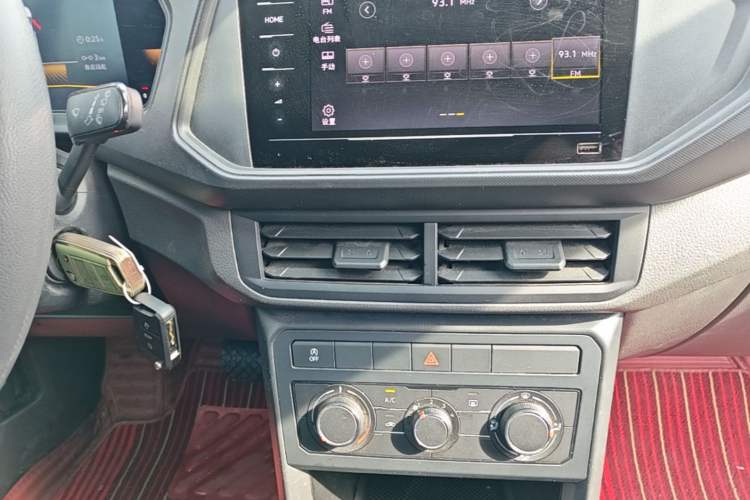 Used Volkswagen T-Cross 2022 1.5L Automatic Fashion Edition Audio And AC Panel