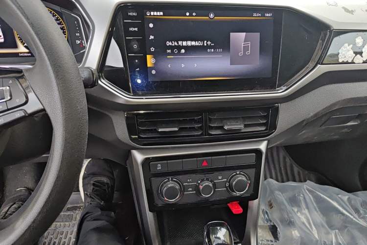 Used Volkswagen T-Cross 2022 280TSI DSG Comfort Edition Audio And AC Panel