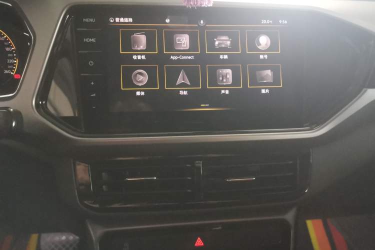Used Volkswagen T-Cross 2022 280TSI DSG Comfort Edition Audio And AC Panel