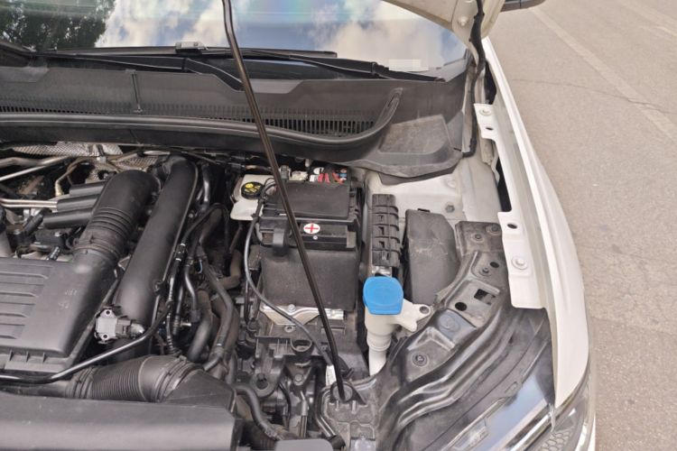 Used Volkswagen T-Cross 2022 280TSI DSG Luxury Edition Engine Bay Left