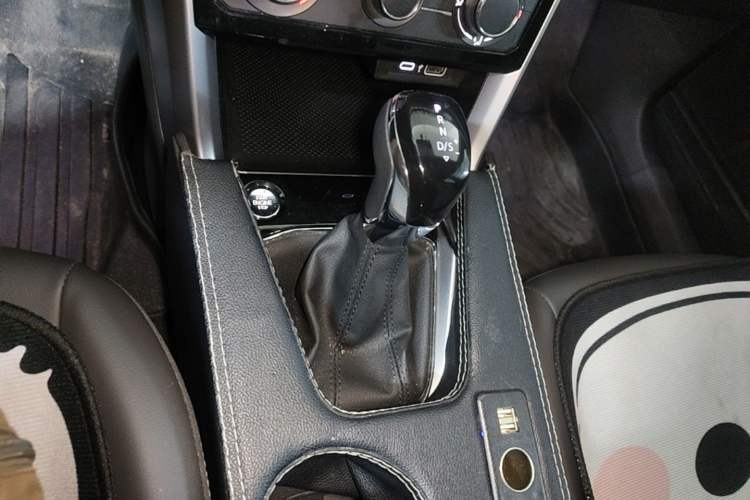 Used Volkswagen T-Cross 2022 280TSI DSG Comfort Edition Gear Lever