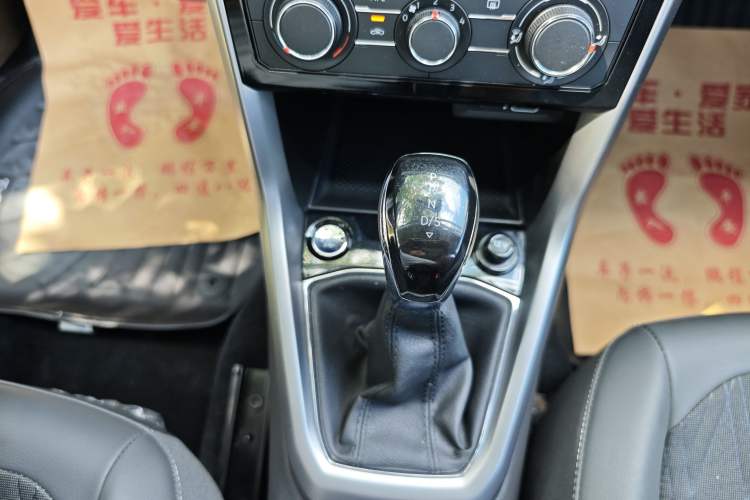 Used Volkswagen T-Cross 2022 1.5L Automatic Comfort Edition Gear Lever