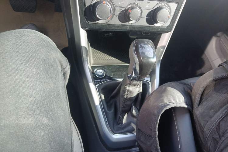 Used Volkswagen T-Cross 2022 280TSI DSG Comfort Edition Gear Lever