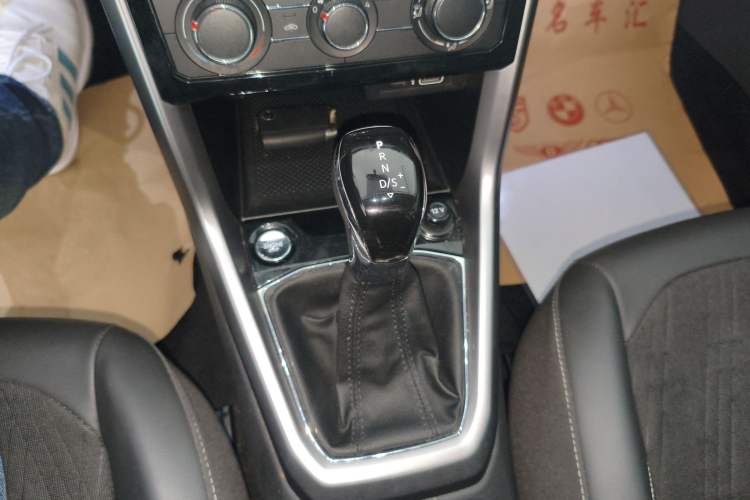 Used Volkswagen T-Cross 2022 1.5L Automatic Comfort Edition Gear Lever