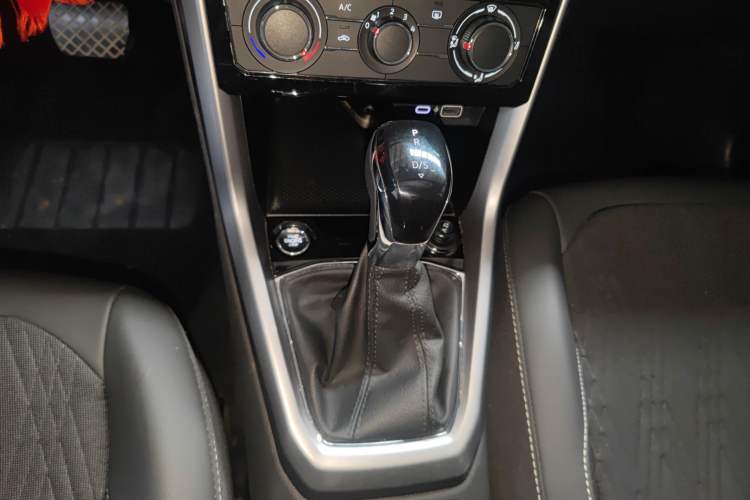 Used Volkswagen T-Cross 2022 280TSI DSG Comfort Edition Gear Lever