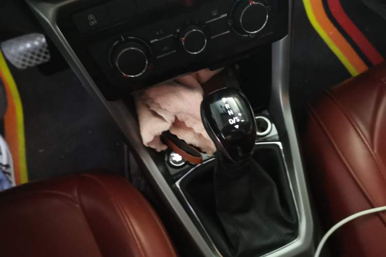 Used Volkswagen T-Cross 2022 280TSI DSG Comfort Edition Gear Lever