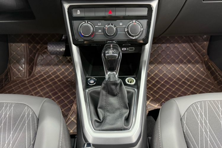 Used Volkswagen T-Cross 2022 280TSI DSG Comfort Edition Interior 4