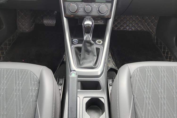 Used Volkswagen T-Cross 2022 280TSI DSG Comfort Edition Interior 4