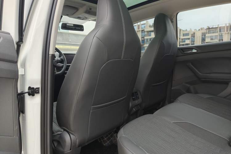 Used Volkswagen T-Cross 2022 280TSI DSG Comfort Edition Interior 8