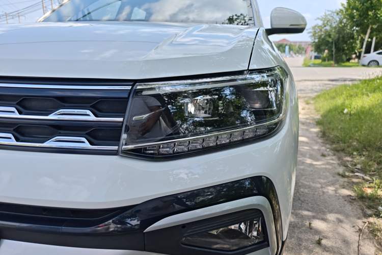 Used Volkswagen T-Cross 2022 1.5L Automatic Comfort Edition Left Front Headlight
