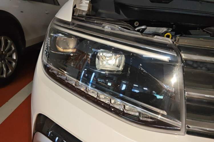 Used Volkswagen T-Cross 2022 280TSI DSG Comfort Edition Right Front Headlight