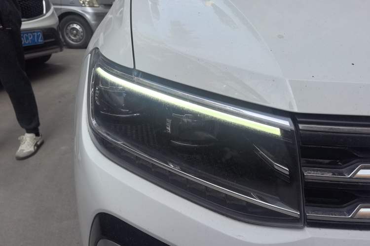 Used Volkswagen T-Cross 2022 1.5L Automatic Comfort Edition Right Front Headlight