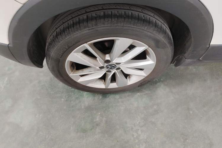 Used Volkswagen T-Cross 2022 280TSI DSG Comfort Edition Right Rear Wheel Hub