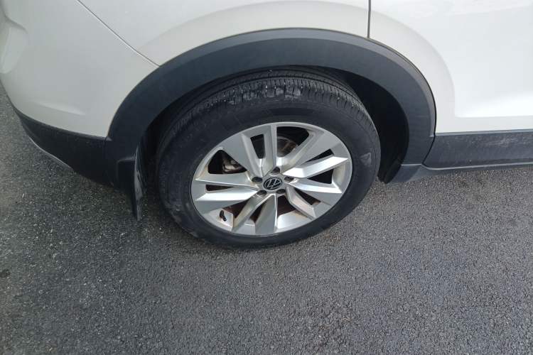 Used Volkswagen T-Cross 2022 280TSI DSG Comfort Edition Right Rear Wheel Hub