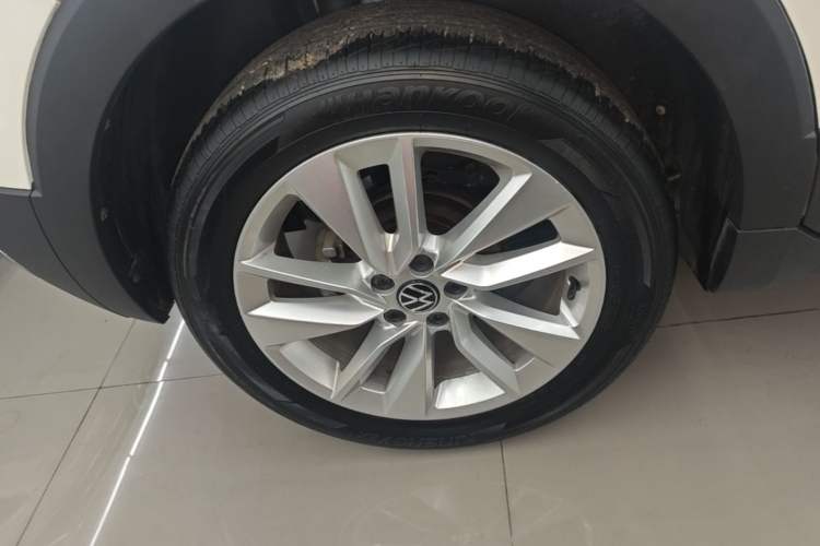 Used Volkswagen T-Cross 2022 280TSI DSG Comfort Edition Right Rear Wheel Hub