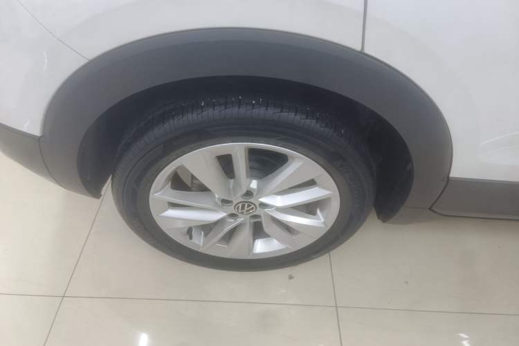 Used Volkswagen T-Cross 2022 280TSI DSG Comfort Edition Right Rear Wheel Hub