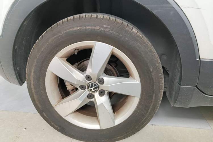 Used Volkswagen T-Cross 2022 1.5L Automatic Fashion Edition Right Rear Wheel Hub