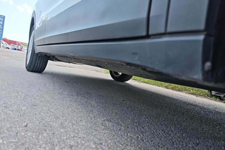 Used Volkswagen T-Cross 2022 1.5L Automatic Comfort Edition Right Side Sill