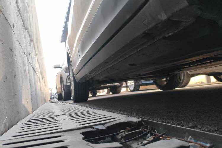 Used Volkswagen T-Cross 2022 1.5L Automatic Comfort Edition Right Side Sill