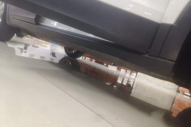 Used Volkswagen T-Cross 2022 280TSI DSG Comfort Edition Right Side Sill