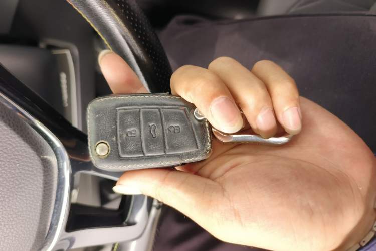 Used Volkswagen T-Cross 2022 1.5L Automatic Comfort Edition Vehicle Key