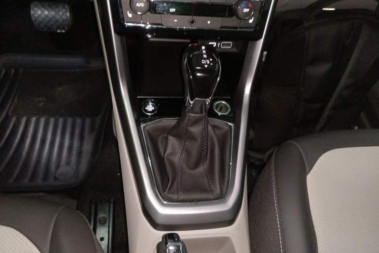 Used Volkswagen T-Cross 2023 280TSI DSG Luxury Edition Gear Lever