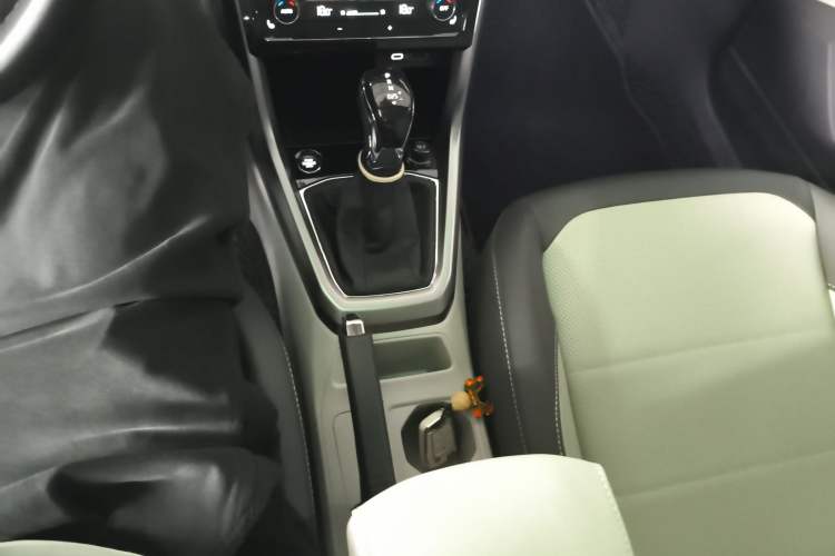 Used Volkswagen T-Cross 2023 280TSI DSG Luxury Edition Gear Lever
