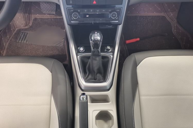 Used Volkswagen T-Cross 2023 280TSI DSG Luxury Edition Gear Lever