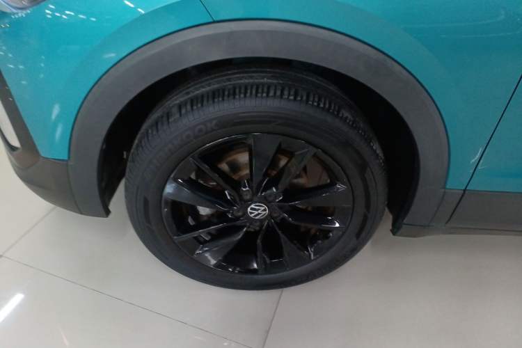 Used Volkswagen T-Cross 2023 280TSI DSG Luxury Edition Left Front Wheel Hub