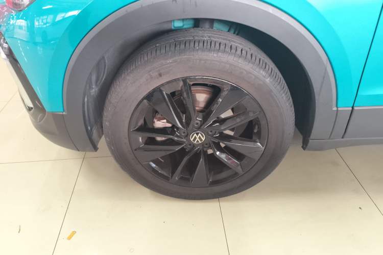 Used Volkswagen T-Cross 2023 280TSI DSG Luxury Edition Left Front Wheel Hub