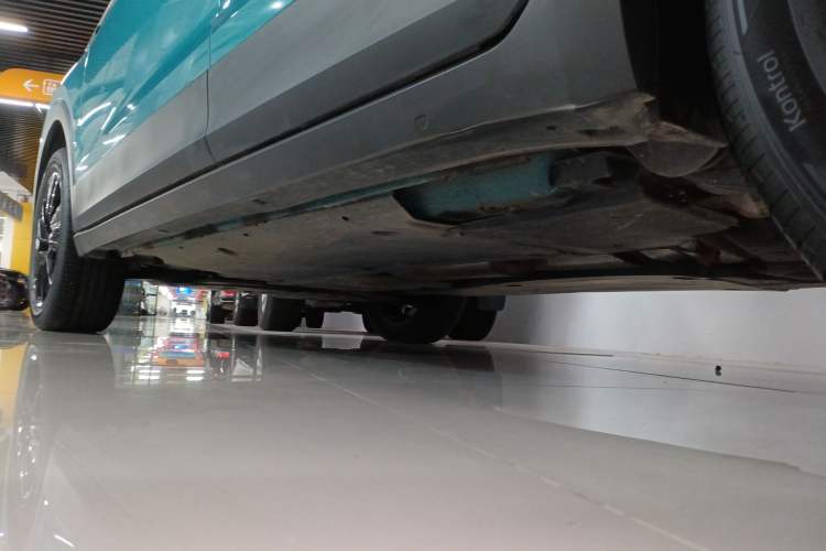 Used Volkswagen T-Cross 2023 280TSI DSG Luxury Edition Left Side Sill