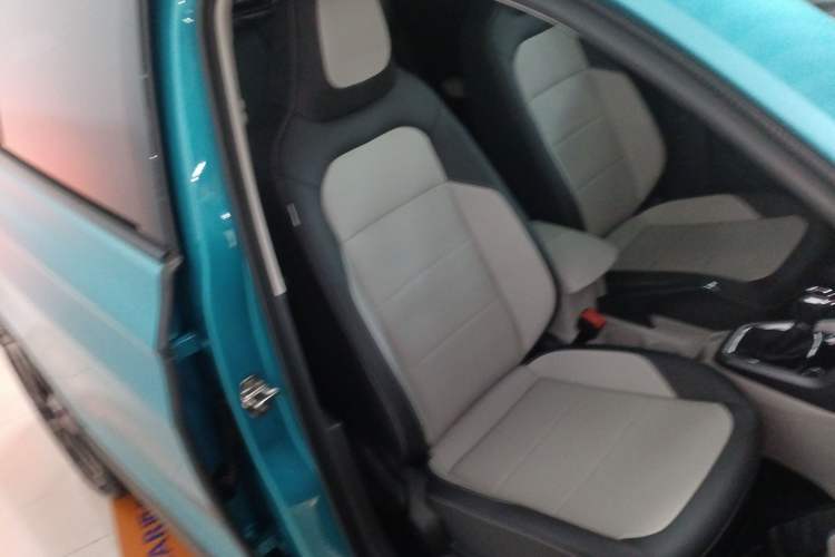 Used Volkswagen T-Cross 2023 280TSI DSG Luxury Edition Right Front Seat