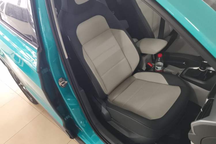 Used Volkswagen T-Cross 2023 280TSI DSG Luxury Edition Right Front Seat