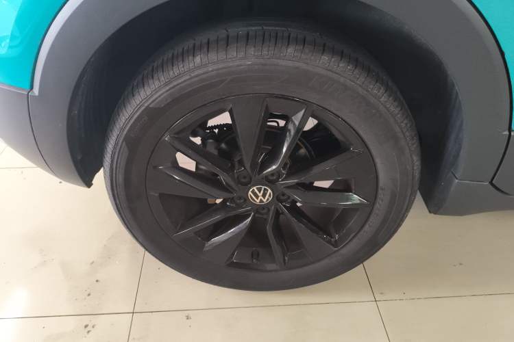 Used Volkswagen T-Cross 2023 280TSI DSG Luxury Edition Right Rear Wheel Hub