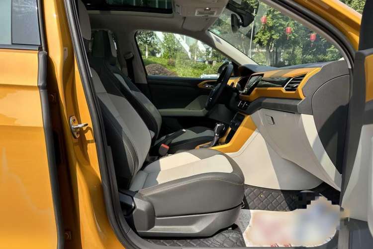 Used Volkswagen T-Cross 2023 280TSI DSG Luxury Edition Right Front Seat