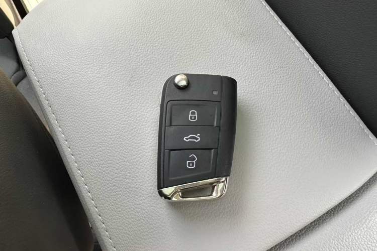 Used Volkswagen T-Cross 2023 280TSI DSG Luxury Edition Vehicle Key