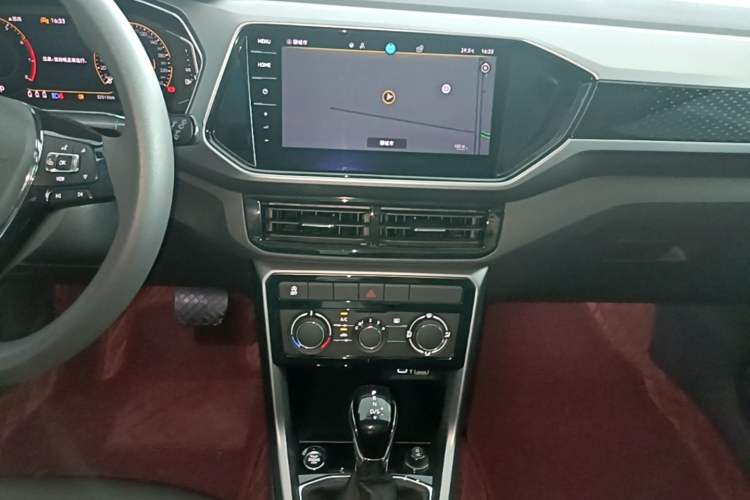 Used Volkswagen T-Cross 2023 300TSI DSG Comfort Edition Audio And AC Panel