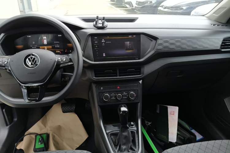 Used Volkswagen T-Cross 2023 Revised 1.5L Automatic Fashion Edition Audio And AC Panel