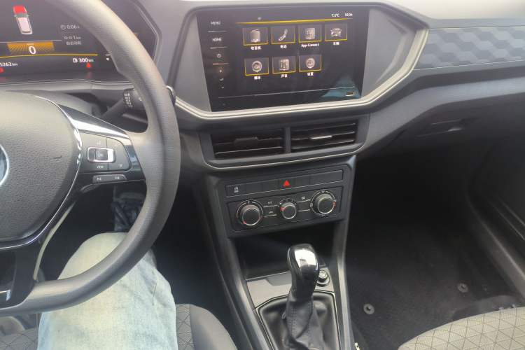 Used Volkswagen T-Cross 2023 Revised 1.5L Automatic Fashion Edition Audio And AC Panel