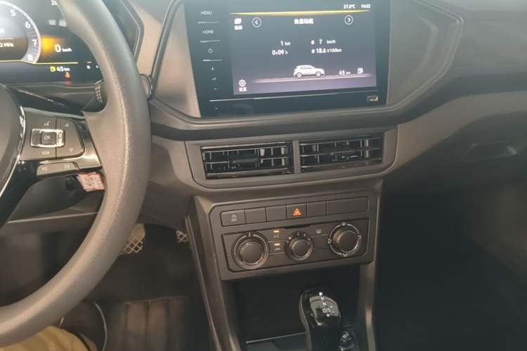 Used Volkswagen T-Cross 2023 Revised 1.5L Automatic Fashion Edition Audio And AC Panel
