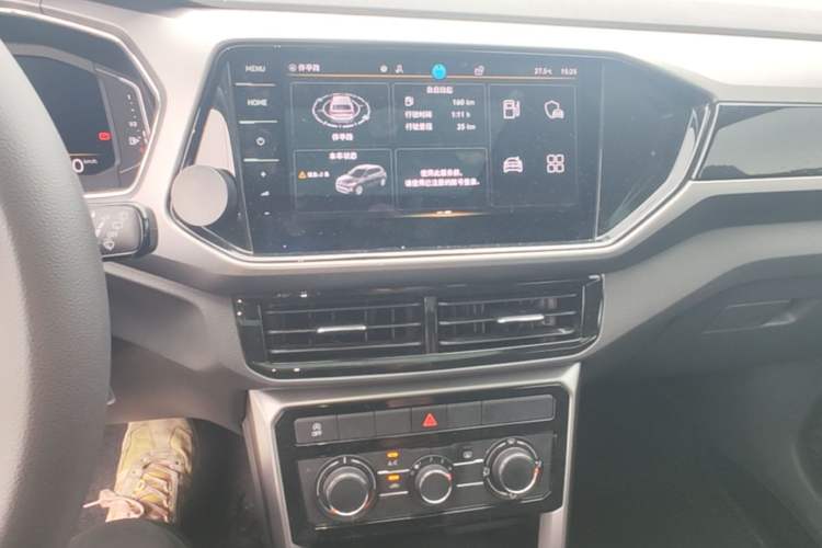 Used Volkswagen T-Cross 2023 300TSI DSG Comfort Edition Audio And AC Panel